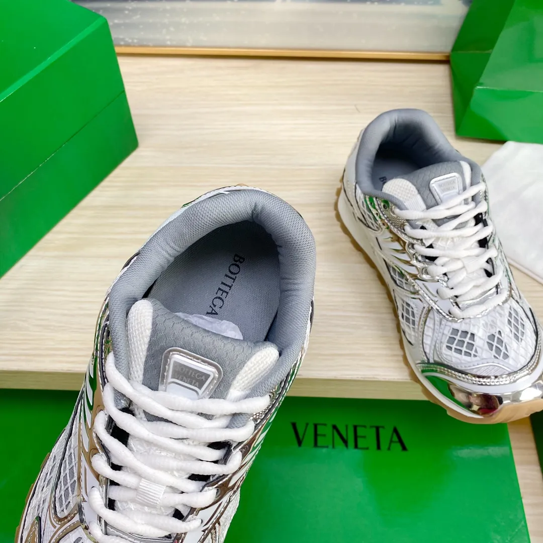 👟👟Ex-factory price 560 high-end version, original 1:1 couple model 👟👟Ex-factory price 560 men's model plus 10🔥New model on the shelves🔥BV Orbit sneakers Wang Yibo's same style couples' Dad Runner sneakers, made of lightweight technical mesh fabric. Features a geometric patterned rubber outsole. The outsole is made of color-blocked T👟👟Ex-factory price U outsole Size: women's shoes 35-40